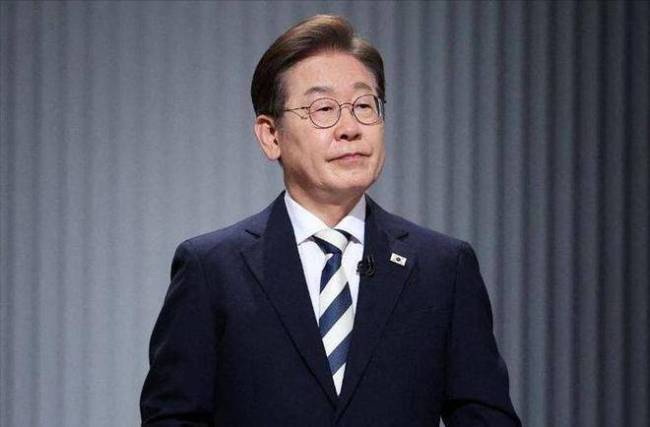 李在明邀文在寅共进午餐 密会青瓦台稳政局