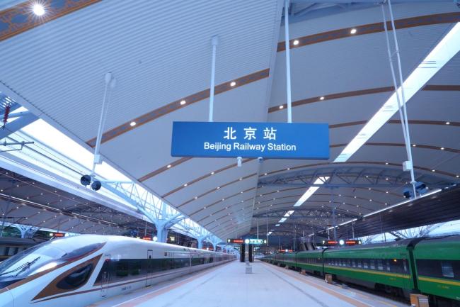 今年多雨，旅客惊喜发现：北京火车站站台变样了！提升出行舒适度