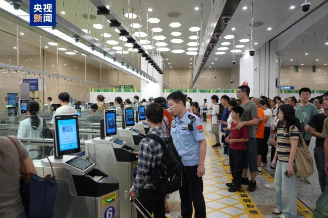 2026上半年经横琴口岸出入境客流超1777万人次