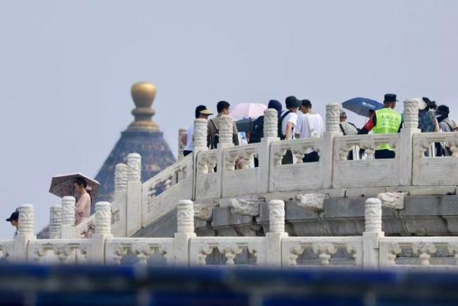 今起三天35°，北京迎今年首个高温黄色预警：高温日“三连击”