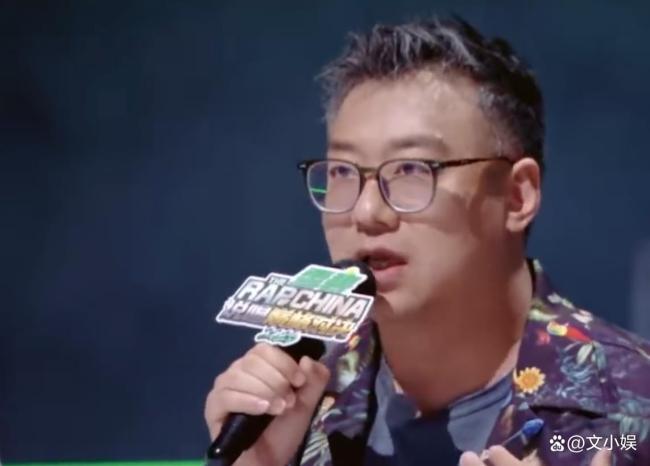 VaVa梁源吵起来了 音乐点评引发火药味交锋