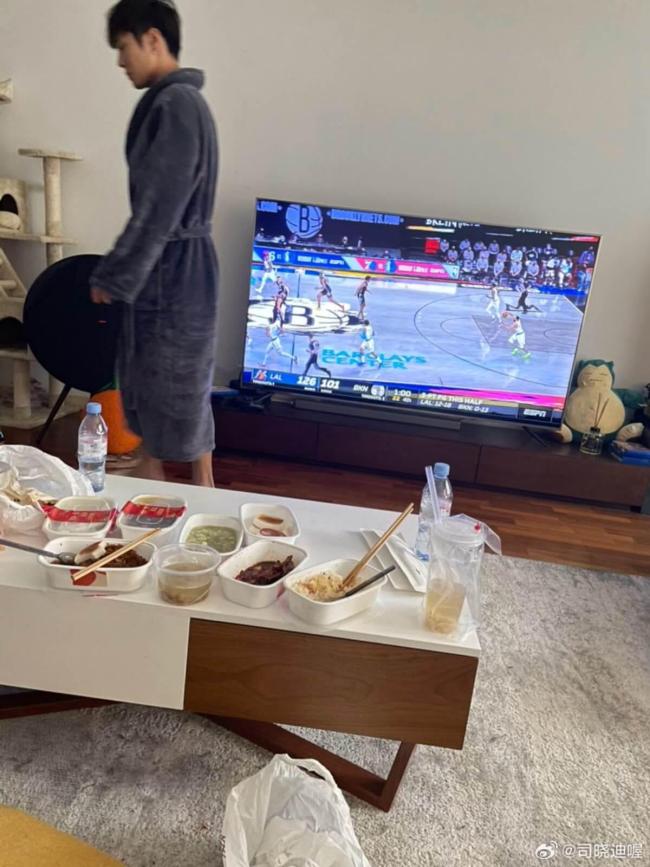 司晓迪与范丞丞的聊天记录 再曝多位艺人关系