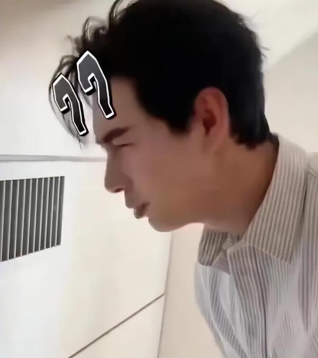 巴黎40℃看秀明星全靠手摇扇子硬扛 高温下的时尚煎熬
