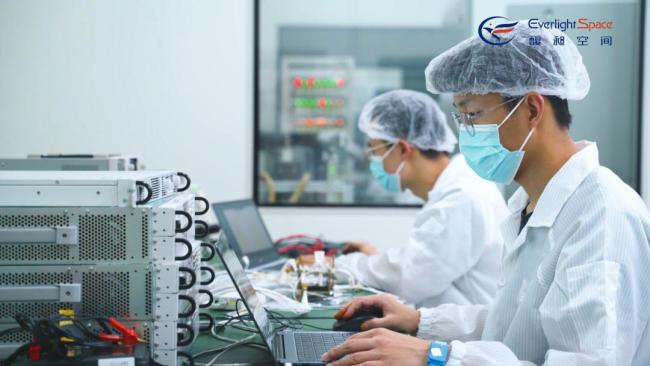 卫星“能量心脏”开始在成都跳动