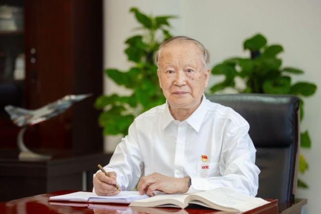 院士谈中国机载雷达研制艰难历程 十年砺剑终成器