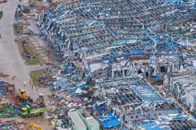 黄冈师范学院因龙卷风损失超1亿元 校园受灾严重