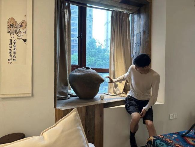 90后儿子和60后妈妈一起创作 母子共绘生活新篇章