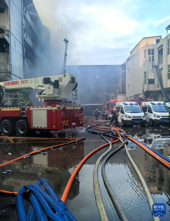 福建晋江鞋厂火灾 28人遇难引发关注