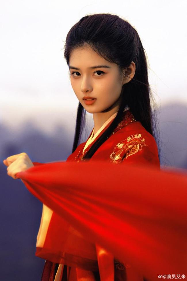 “星女郎”艾米被北电录取