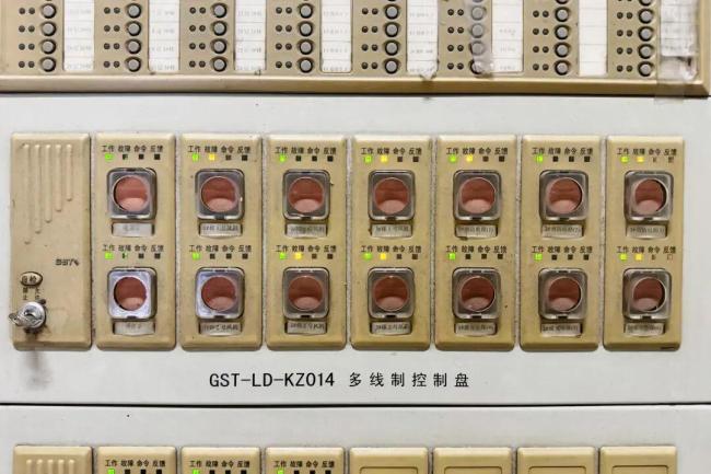 中央巡查组暗访龙岩台球馆 防火门隐患凸显