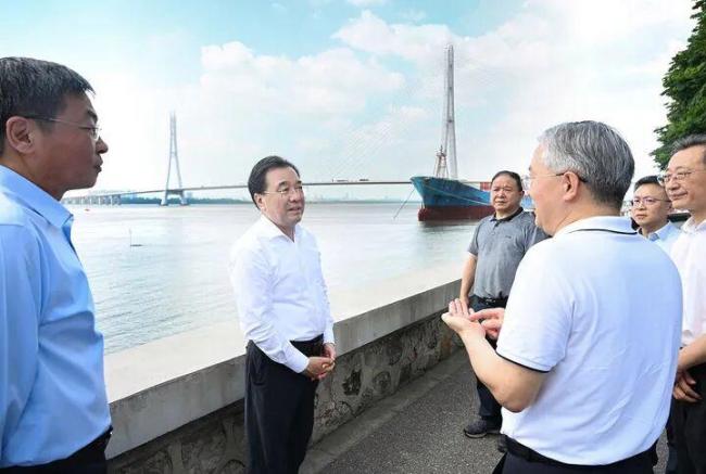 江苏省委书记检查调度防汛防台风工作 全面进入应战状态