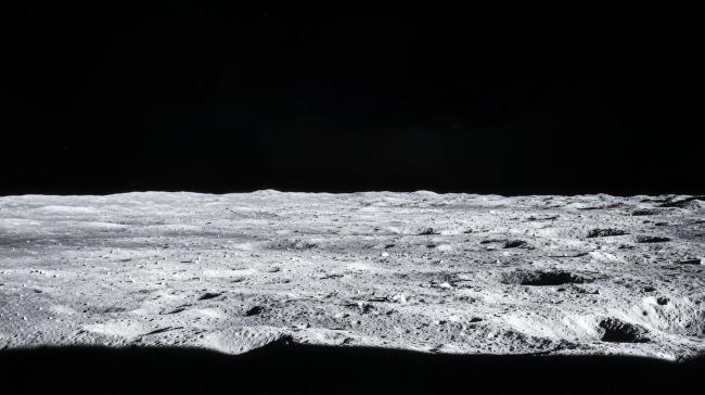 NASA回应月表被指存在方尖碑物体
