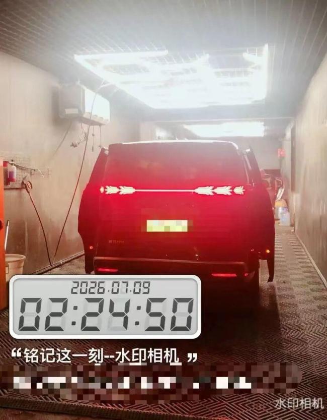 男子打车在后座留下大便离开