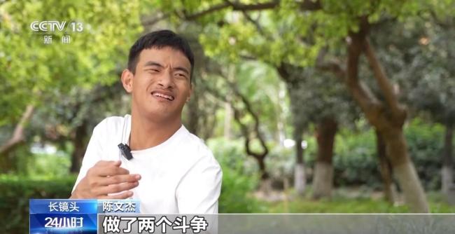 6岁才写字的男孩高考606分 逆境中绽放光芒