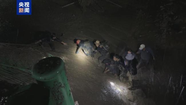 巴威继续北上 多地停课停业停运 暴雨橙色预警发布