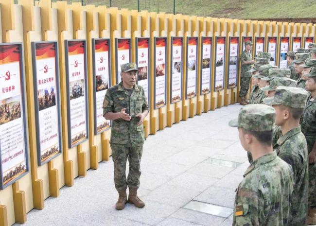 何贤达：此生许国 呼啸长空 导弹兵王的忠诚与担当