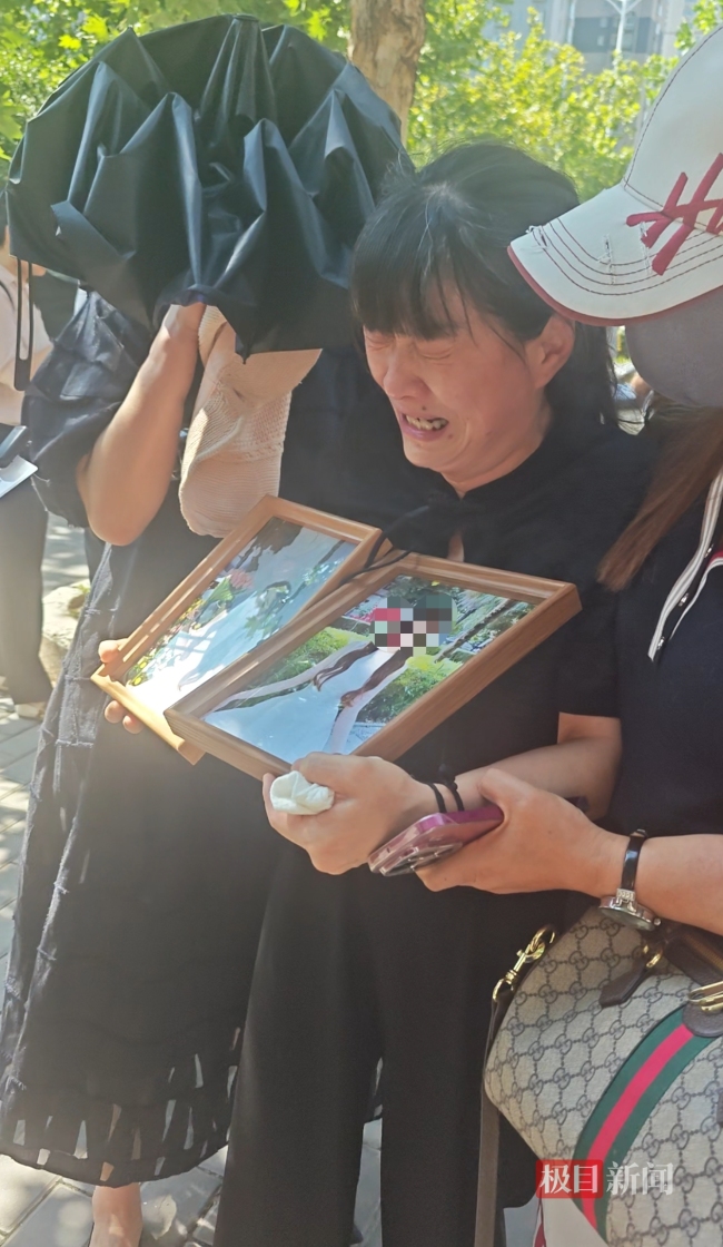 22岁女子遭前男友入室杀害案开庭 家属盼判死刑