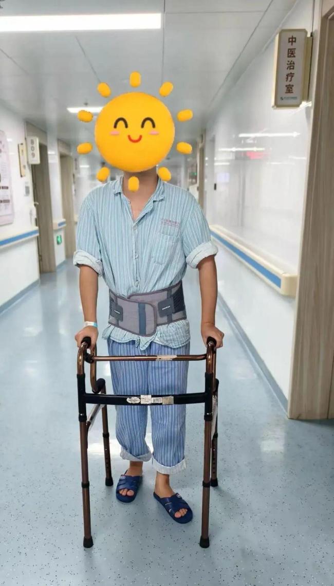 29岁男子久坐腰痛 确诊马尾综合征 警惕腰痛信号