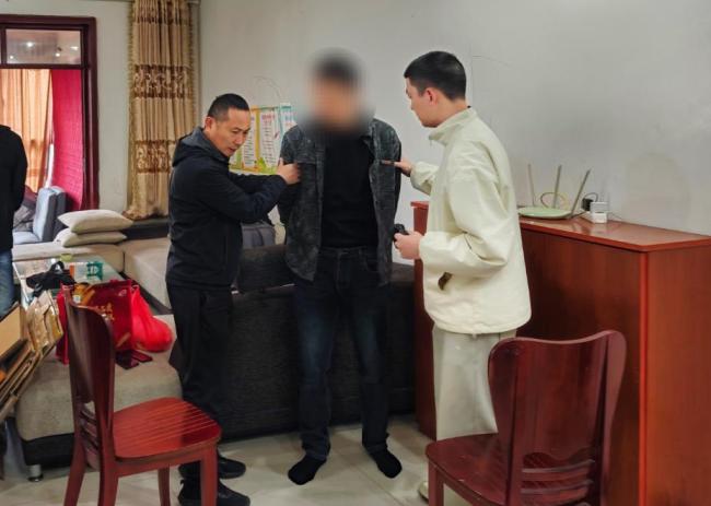 山东破获特大网络制贩假证案 涉案金额达5000万