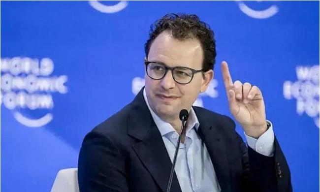 美国为何急着打压中国开源大模型 性能与成本双重挑战