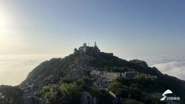 泰山把人间仙境铺在眼前 云海盛景令人陶醉