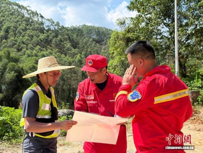 广西洪涝重灾区高速恢复通行 重建生命纽带