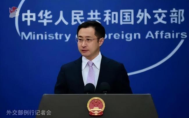 外交部批一小撮国家唯恐南海不乱 无权介入挑动对抗