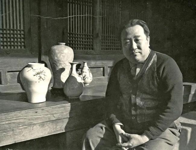 韩国赠还中国一对石狮文物 现场曝光 87年后终归故里