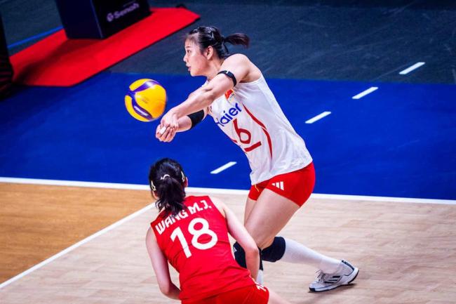 中国女排3-2美国晋级四强 球员评价:7人优秀,2人及格,3人低迷 激战五局险胜