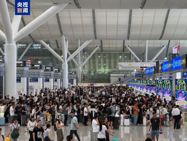 广东福建多地停工停运停航 台风“红霞”逼近华南沿海