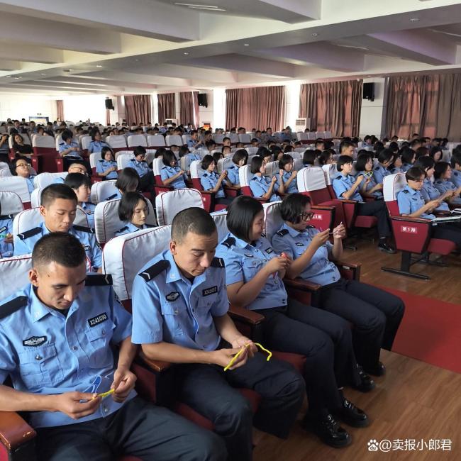 警校为何成了高分考生的热门选择 就业确定性吸引考生
