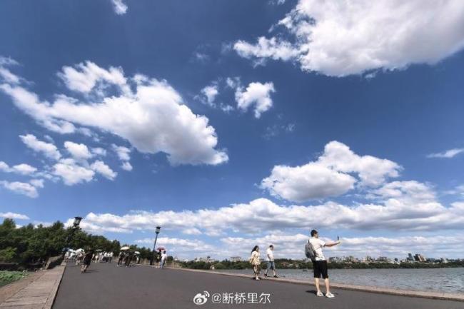 浙江还要被高温“硬控”多久 副高主导持续热浪