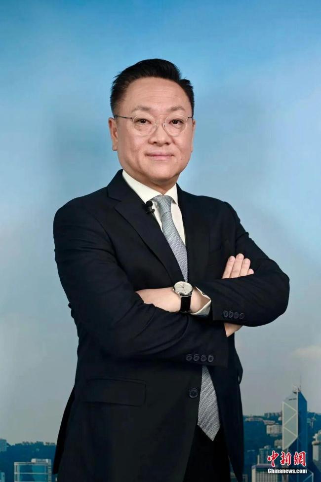 孙中山后人畅想中山先生坐高铁 感受今日中国基建奇迹