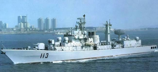 服役30年的052驱逐舰要退役吗 新老传承进行时