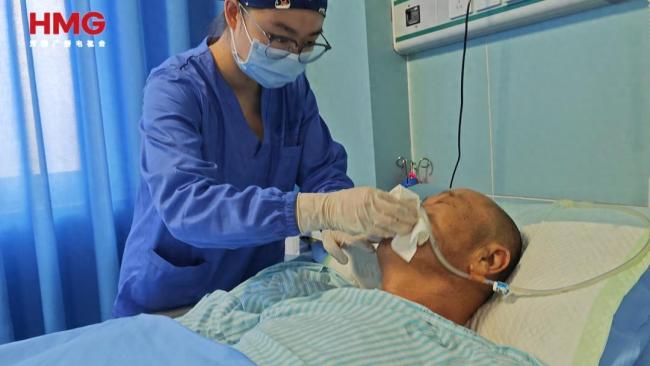 男子脑梗治好20多天仍滞留医院