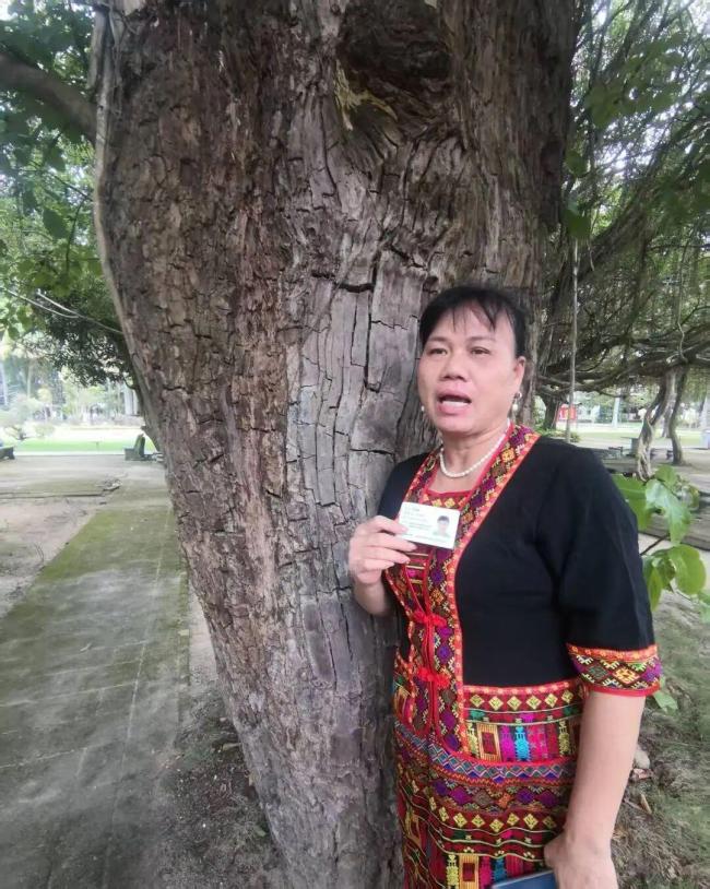 祖辈种的百年古树遭盗挖被扣后转赠