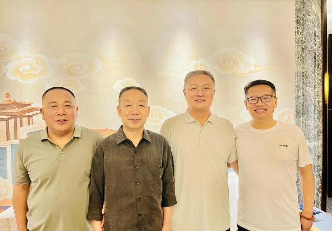 郑州99岁老兵遇上建军99周年 重逢与初心