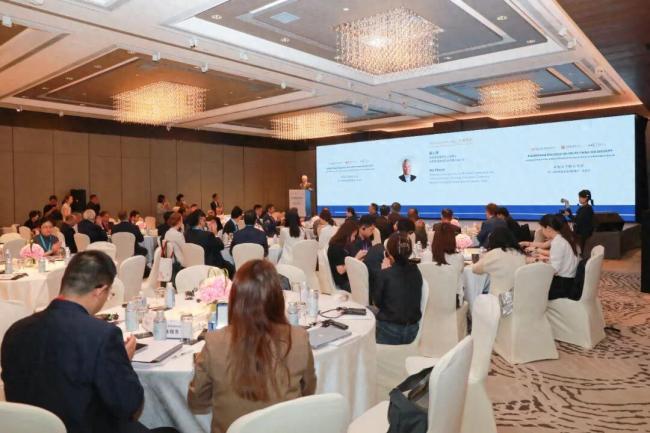 美国记者：南海仲裁是美炮制的闹剧 一场以法之名的政治游戏