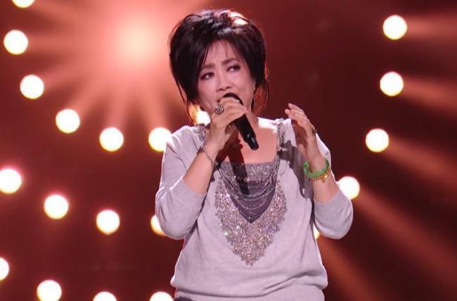 欧阳娜娜出发歌手总决赛 争议声中登台