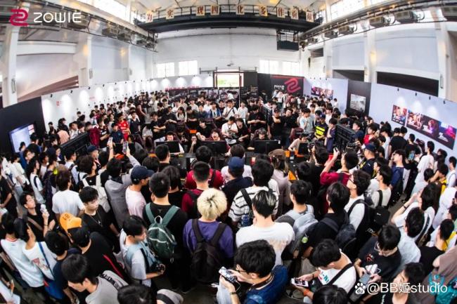 “台风”中的电竞社团