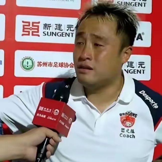 张金龙教练含泪道出“毕业快乐”