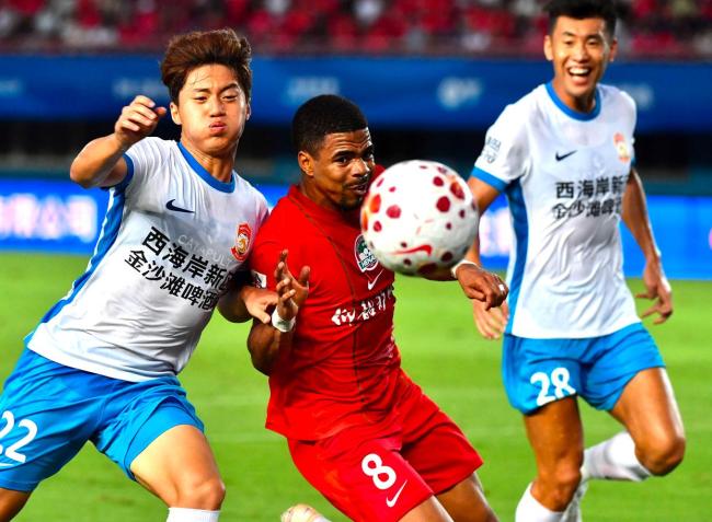 中超:河南0-0闷平青岛西海岸 防守大战难分胜负