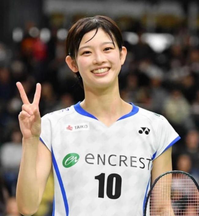 日本羽毛球新女神?20岁新星撞脸韩国女团歌手 中国球迷点赞留言