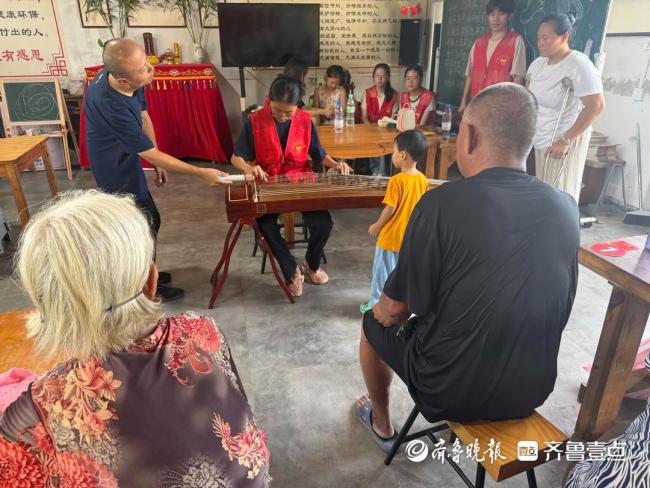 残疾夫妻无偿帮助周边村落留守儿童5年 爱心汇聚成温暖家园