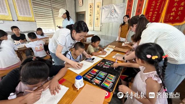 残疾夫妻无偿帮助周边村落留守儿童5年 爱心汇聚成温暖家园
