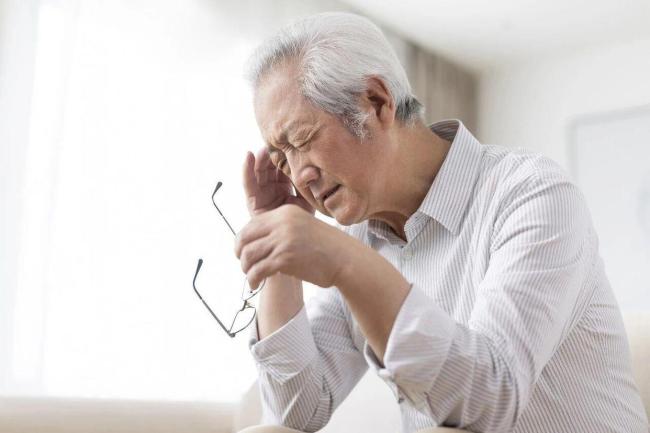 这4个信号可能不是普通头疼 警惕偏头痛发作