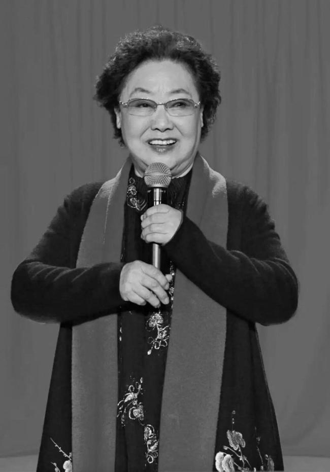 龚琳娜发文悼念郭兰英 铭记不朽的艺术贡献