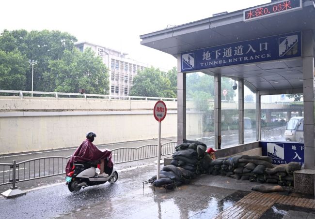 风雨中守护生命安全——河南防汛一线直击