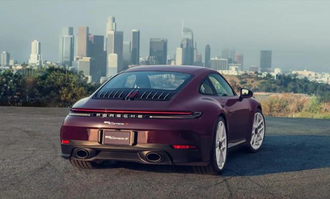 保时捷推出手动挡911 Carrera 强调驾驶参与感