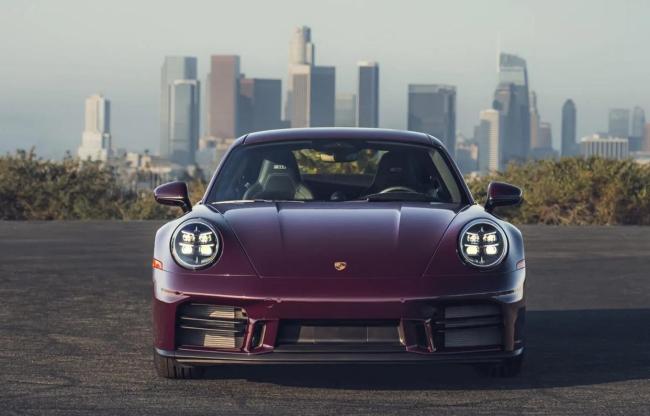 保时捷推出手动挡911 Carrera